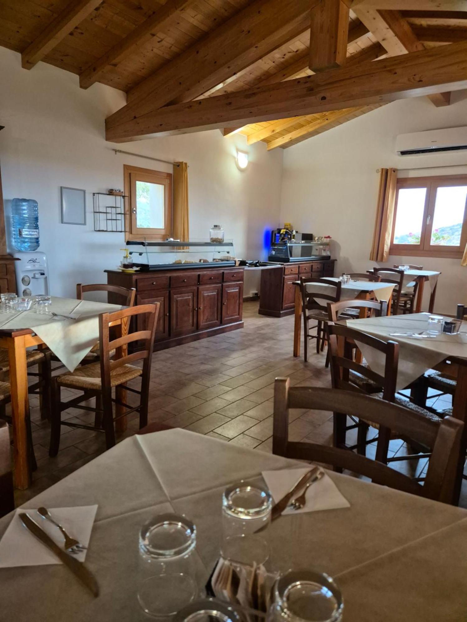 Azienda Agrituristica La Janna Di La Faj Budoni Luaran gambar