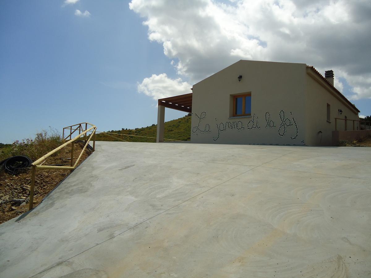 Azienda Agrituristica La Janna Di La Faj Budoni Luaran gambar